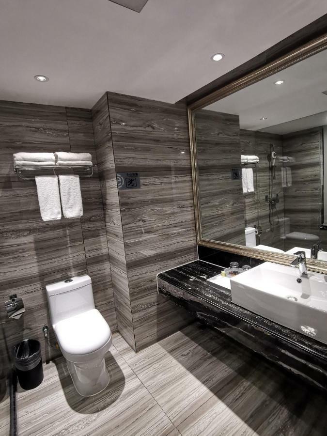 Ramada Encore Wyndham Nanning City Center Qingxiu Exterior photo